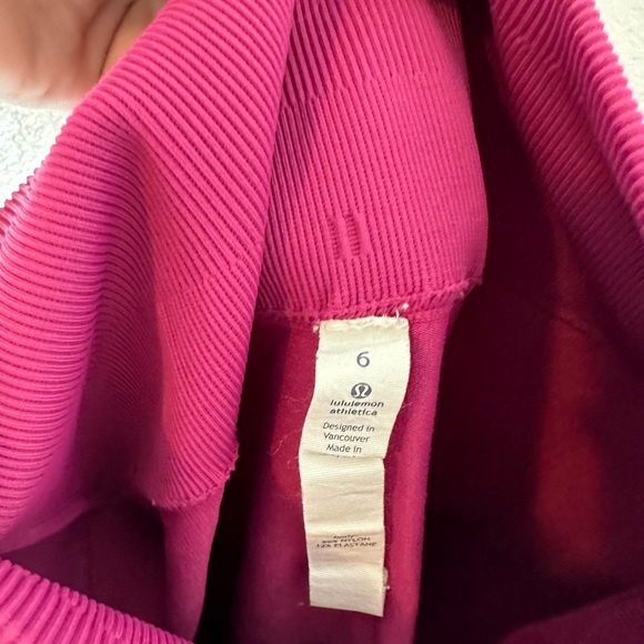 Lululemon Zone In Tight in Raspberry Size 6 - Picture 5 of 5